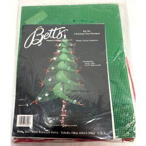 Betts Kit 761 Christmas Tree Pinwheel Plastic Canvas Needle Art Craft Kit